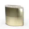 Poltrona Livio con dettagli in ottone dorato