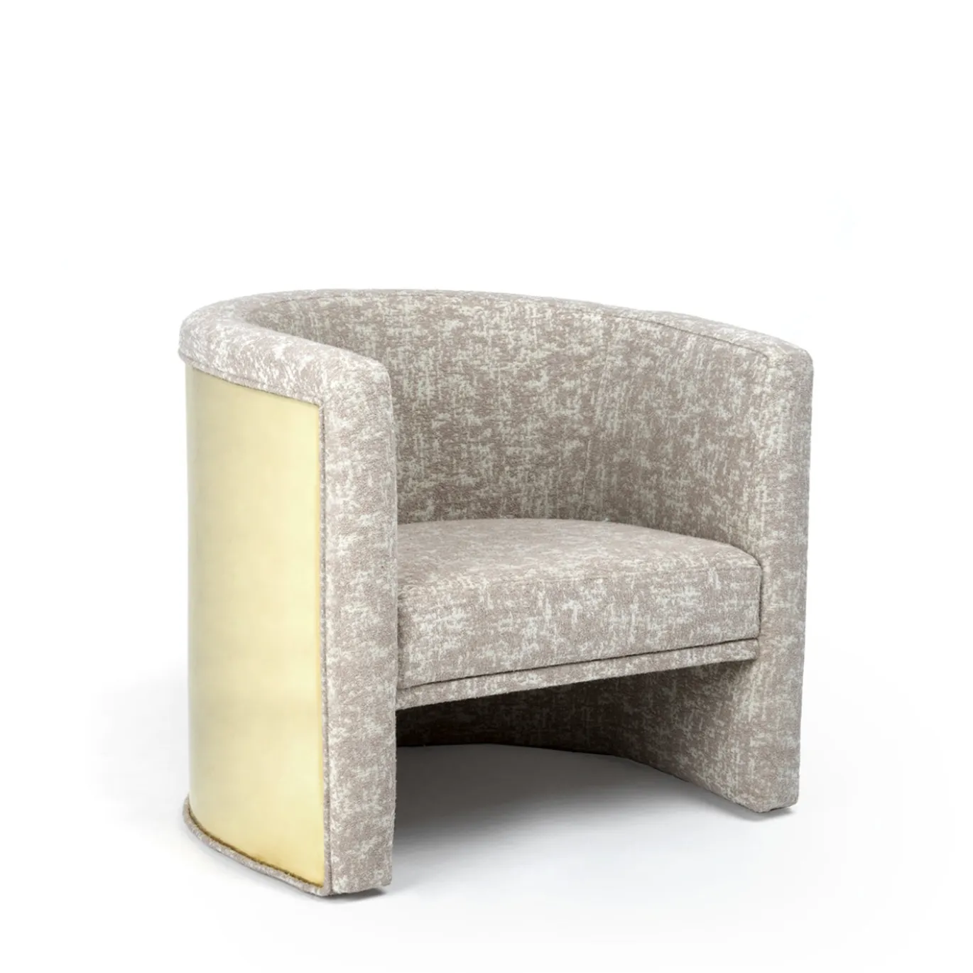 Poltrona Livio con dettagli in ottone dorato