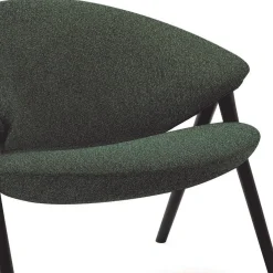 Poltrona Lounge Oliva Verde con gambe in Acero Nero di Costance Guisset