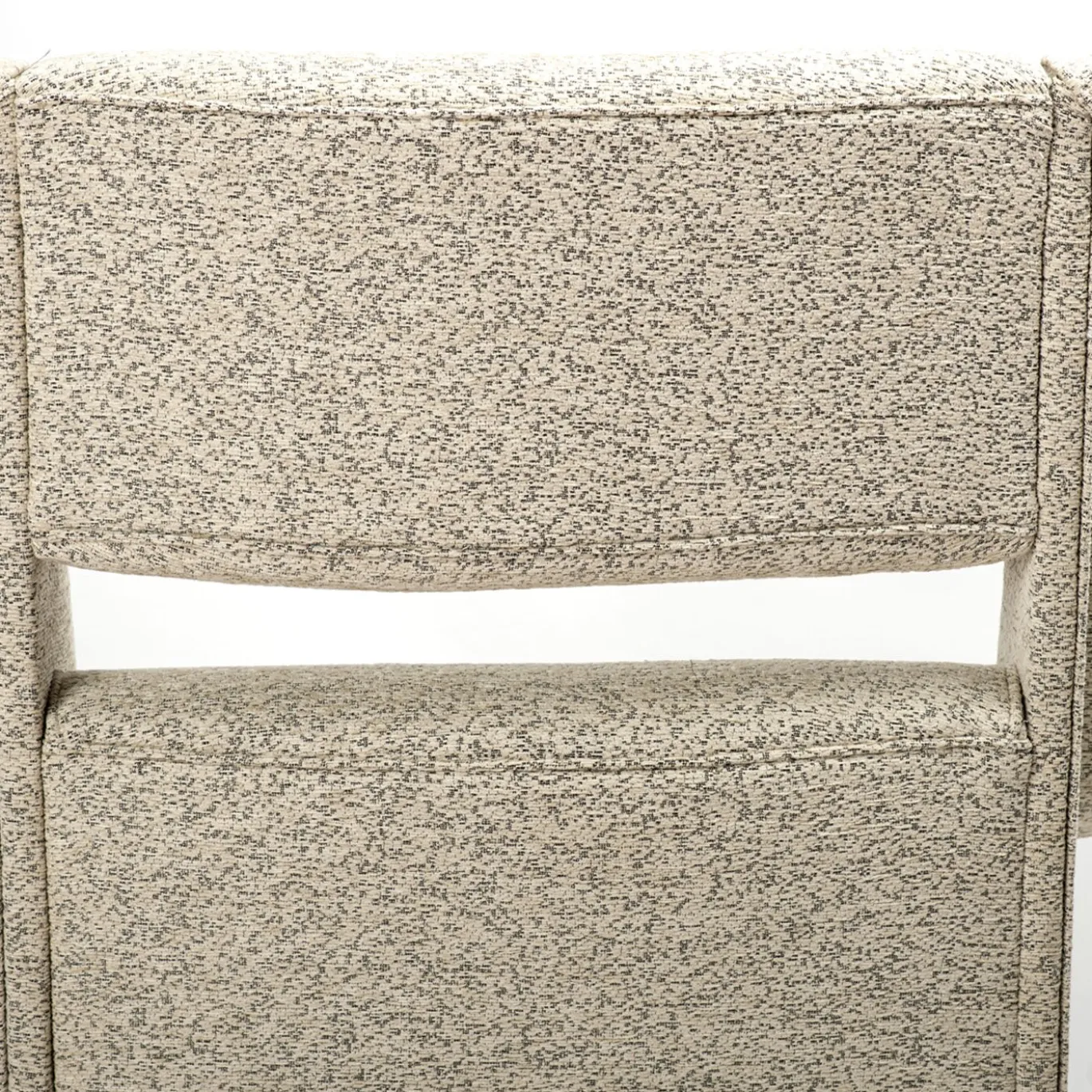 Poltrona Richard con gambe in ottone e rivestimento bianco