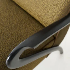 Poltrona Rossella marrone con struttura in legno laccato moka