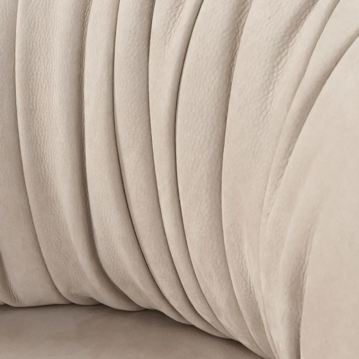 Poltrona Sipario Beige di Lorenza Bozzoli