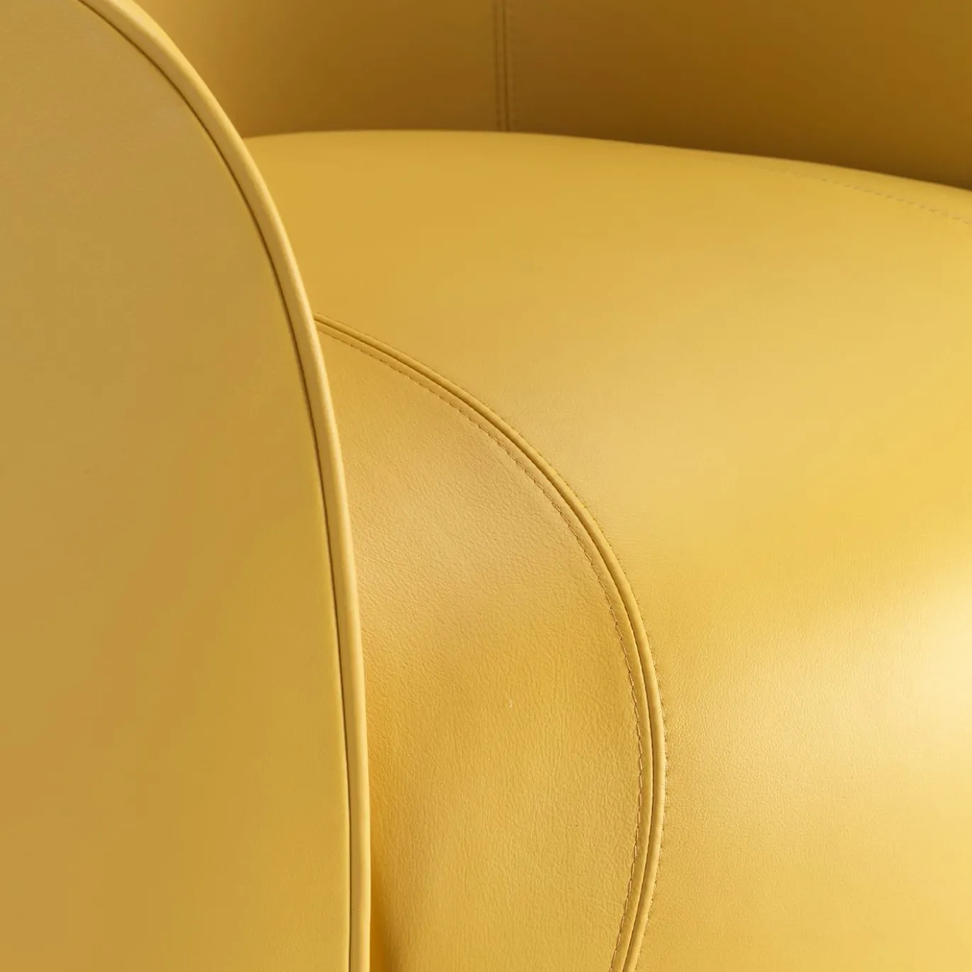 Poltrona Sweet Mustard di Elisa Giovannoni