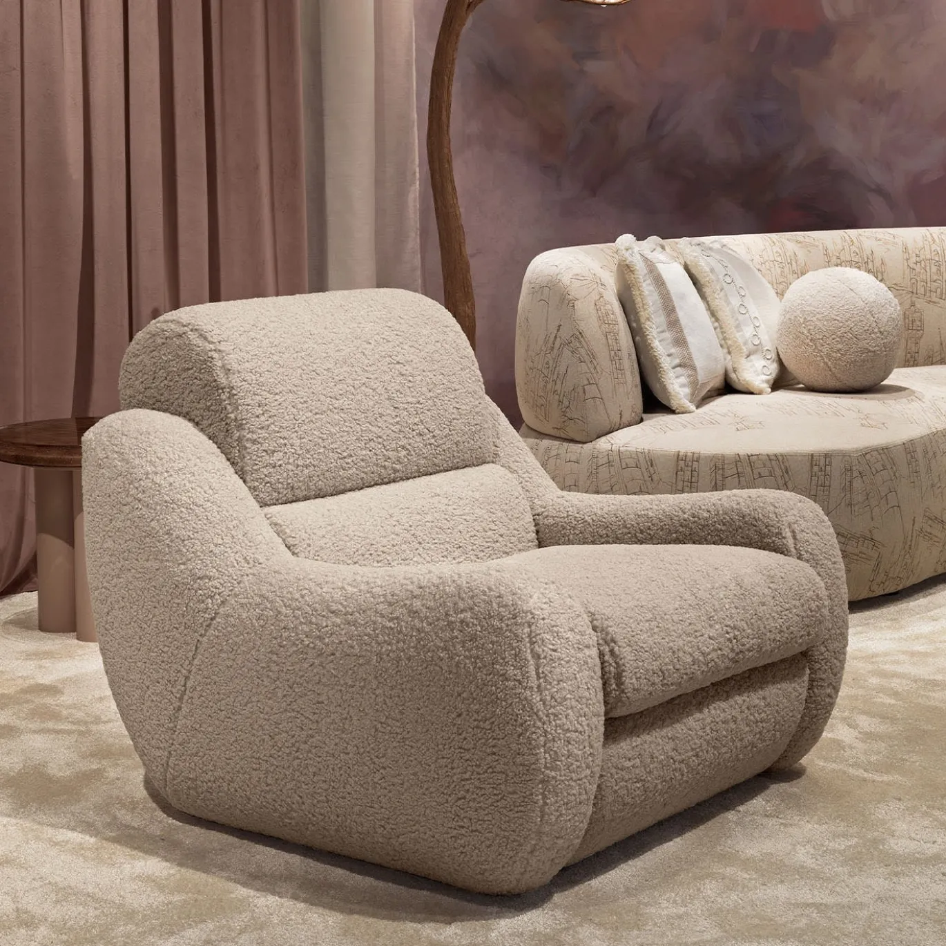 Poltrona Teddy in tessuto boucle beige