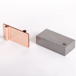 Portacandele Folio in bronzo by Acconci-Bastiani