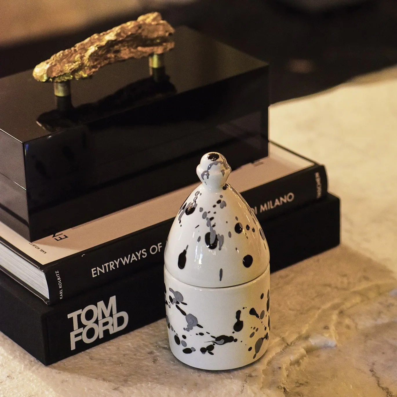Portacandele Trullo bianco e nero