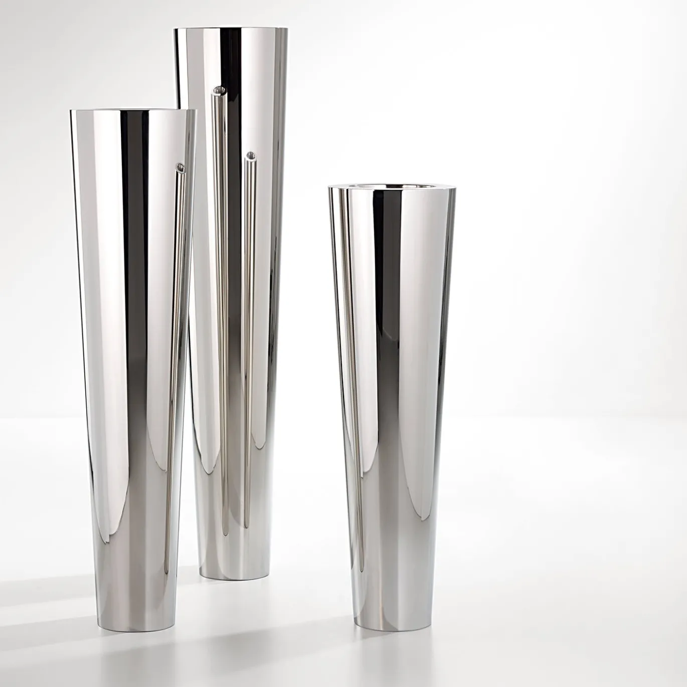 Portavaso Narnya in acciaio inox lucido