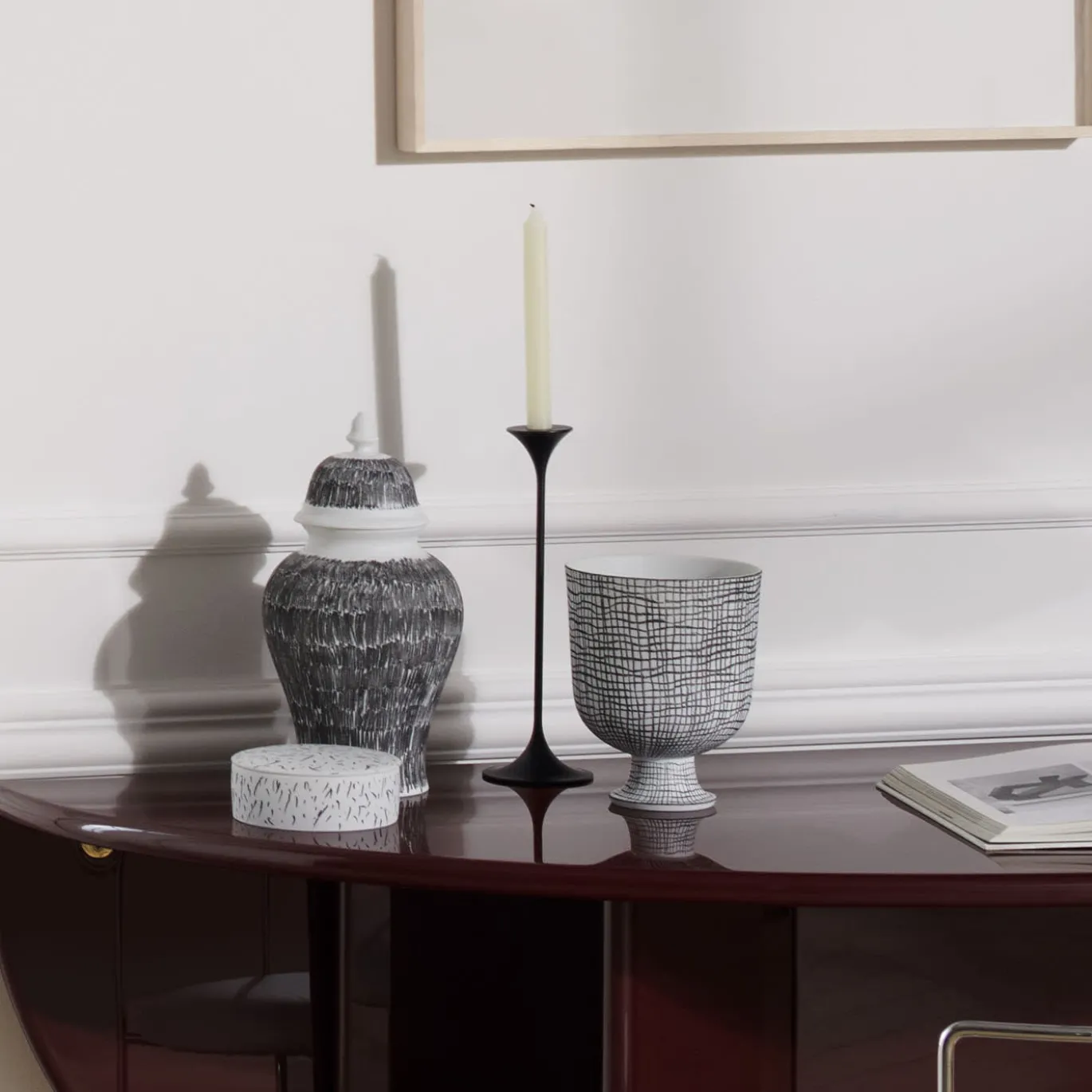 Post Scriptum Potiche in bianco e nero di Formafantasma