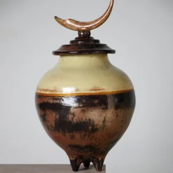 Potiche in ceramica rossa di San Sepolcro con coperchio della Small Collection