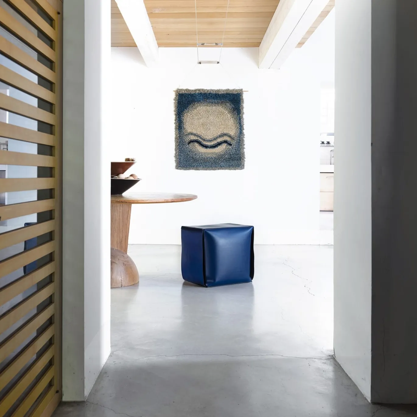 Pouf Big Bao blu navy di Viola Tonucci