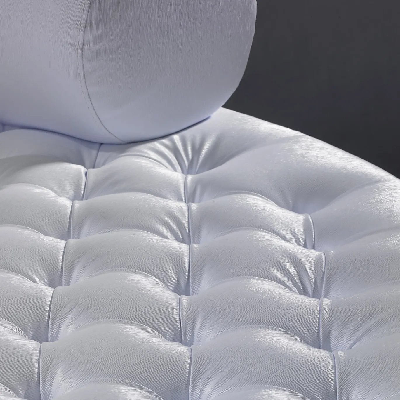 Pouf Breola rotondo trapuntato bianco