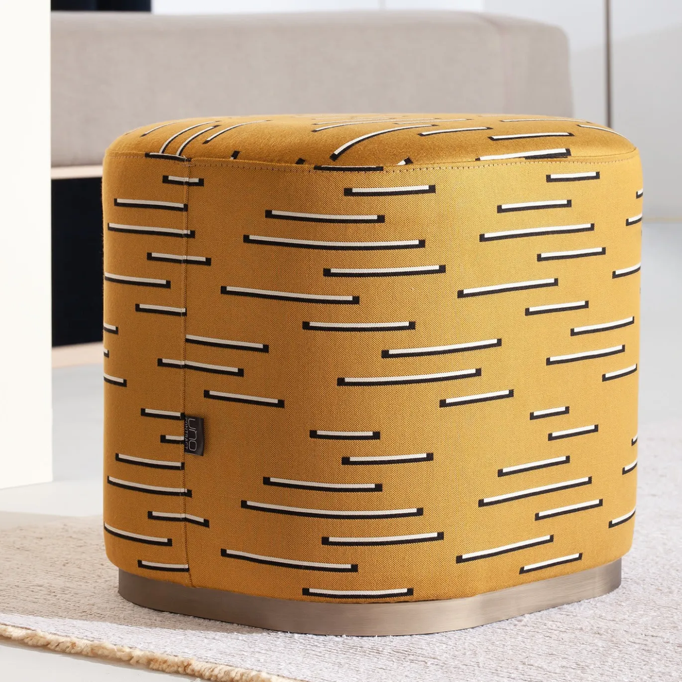 Pouf Ciro Yellow di Ciarmoli Queda Studio