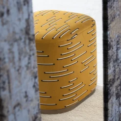 Pouf Ciro Yellow di Ciarmoli Queda Studio