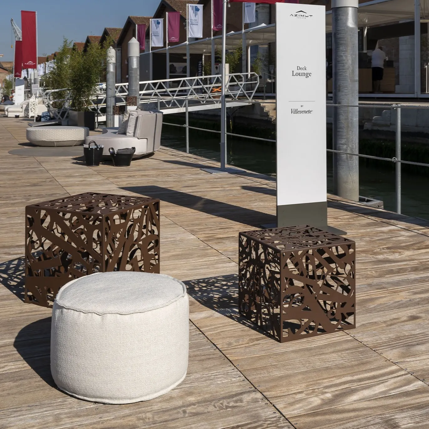Pouf da esterno Soft Cay in tessuto bianco