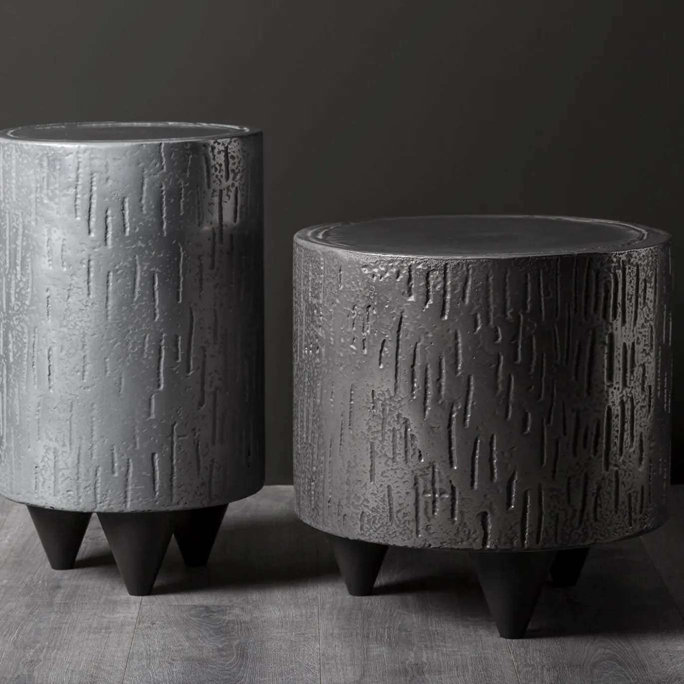 Pouf e tavolino grigio