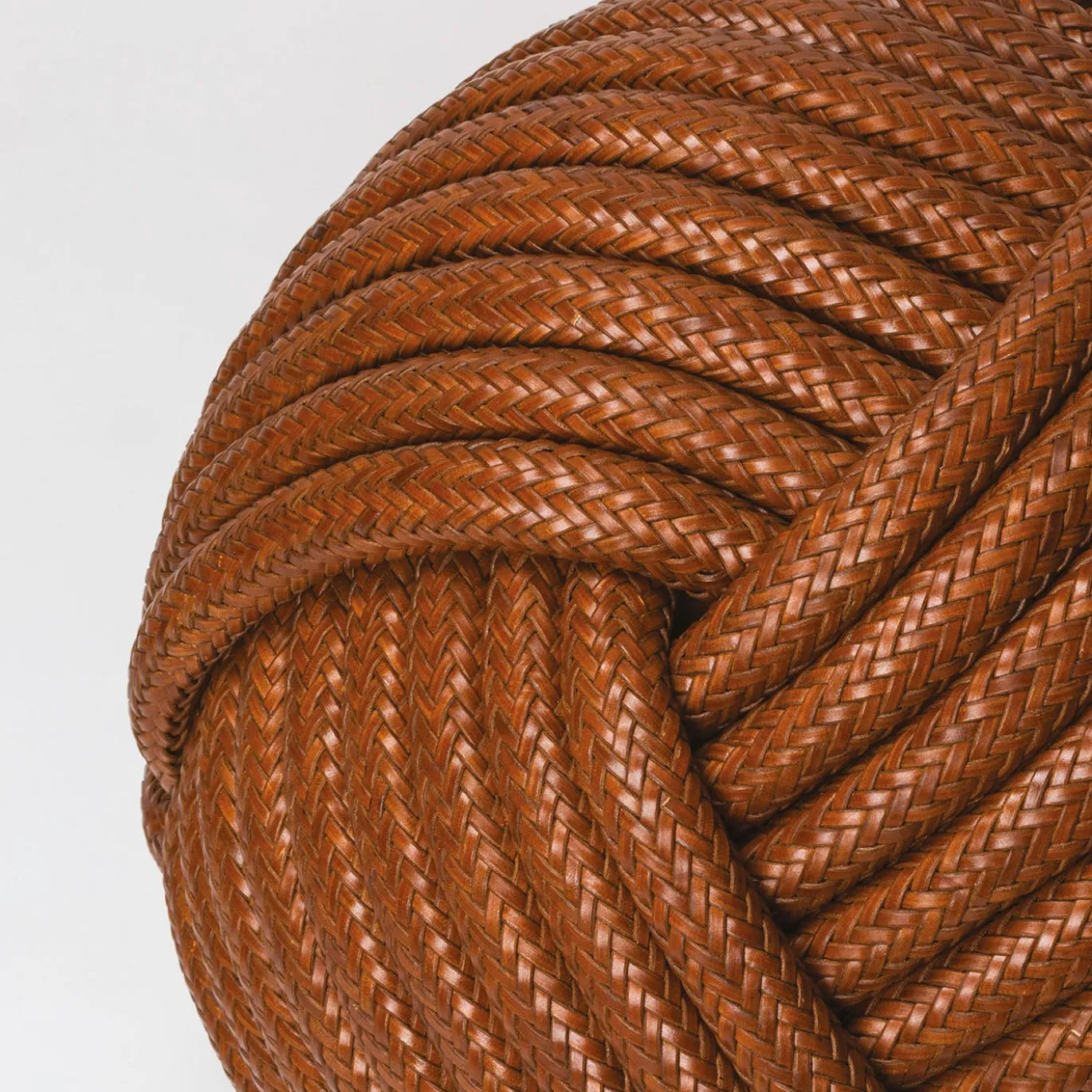 Pouf in pelle Nodo