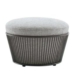 Pouf in tessuto di Castello Lagravise Studio