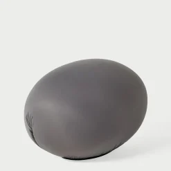 Pouf in tessuto tecnico grigio Tato di Denis Santachiara