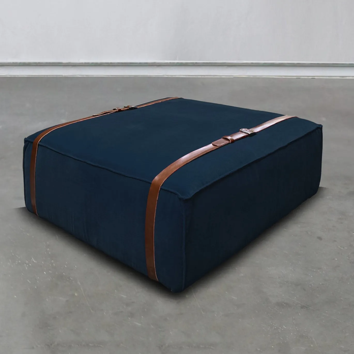 Pouf Maxi Docker in velluto blu