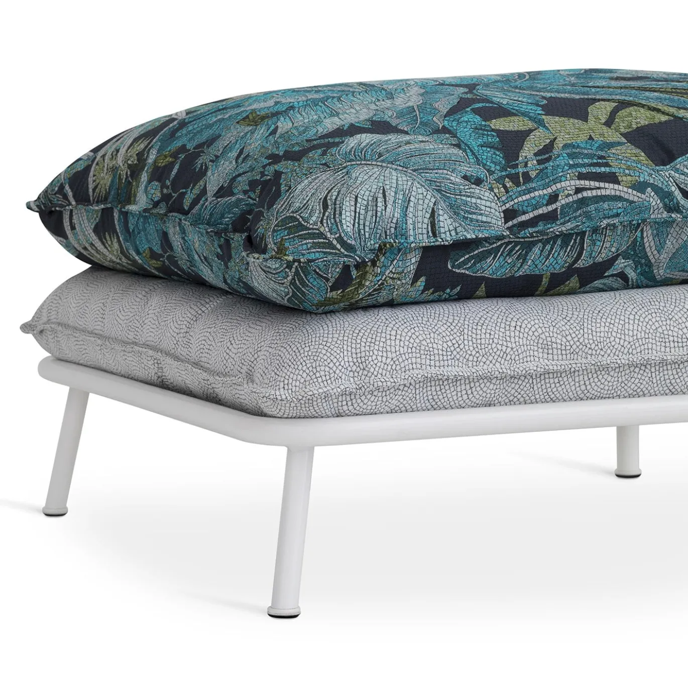 Pouf per esterni Lipari Labuan Ocean e Lubuck Ivory