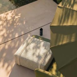 Pouf per esterni quadrato Docker Maxi in tessuto sablé chenille beige