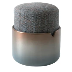 Pouf TETI in tessuto grigio e base laccata