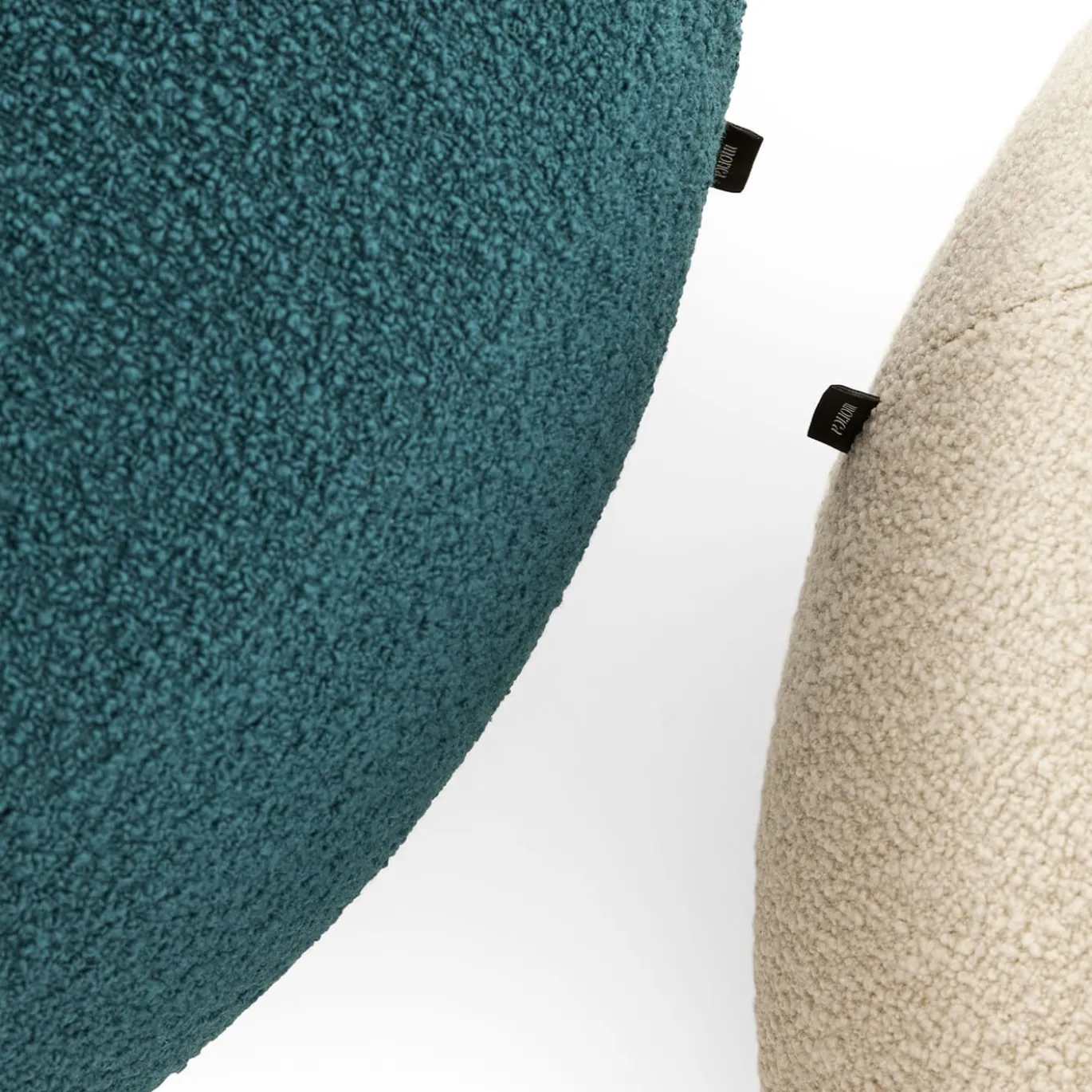 Punto e Virgola Pouf Pavone Blu