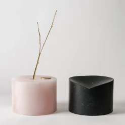 Qui e ora Vaso in marquina nera e onice rosa