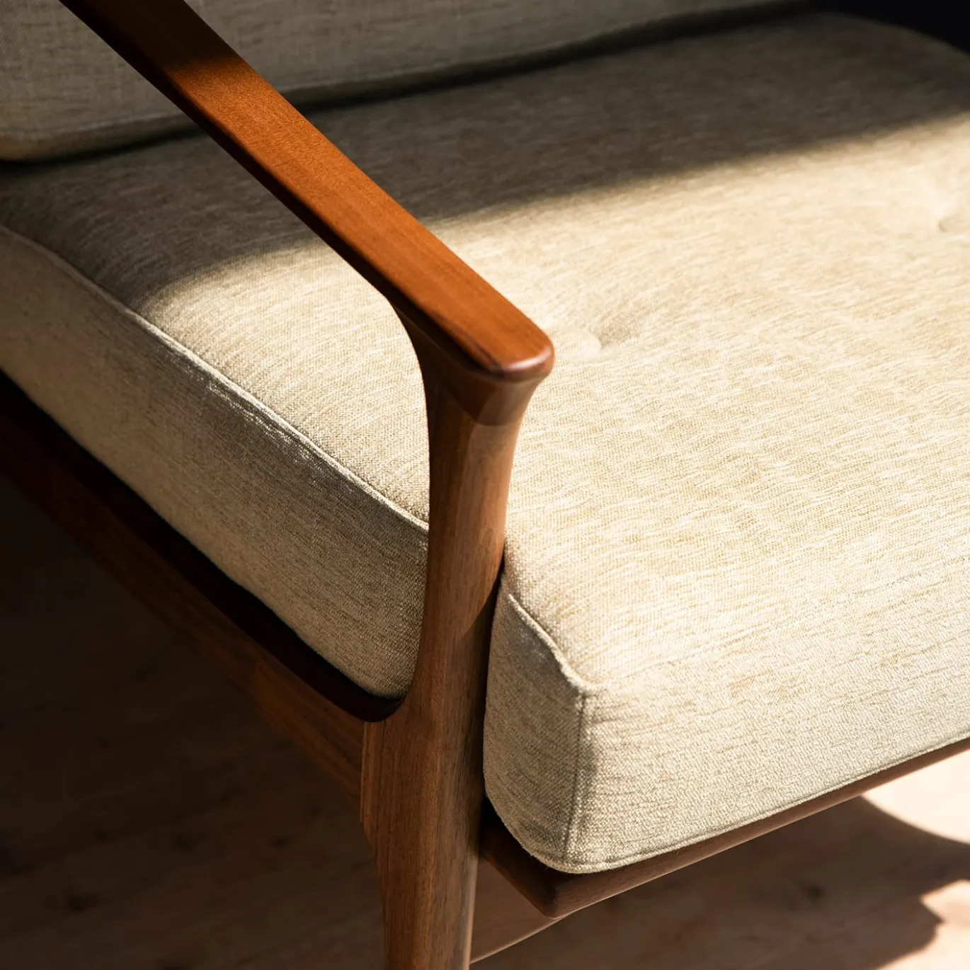 Quiete Walnut Lounge Chair #1