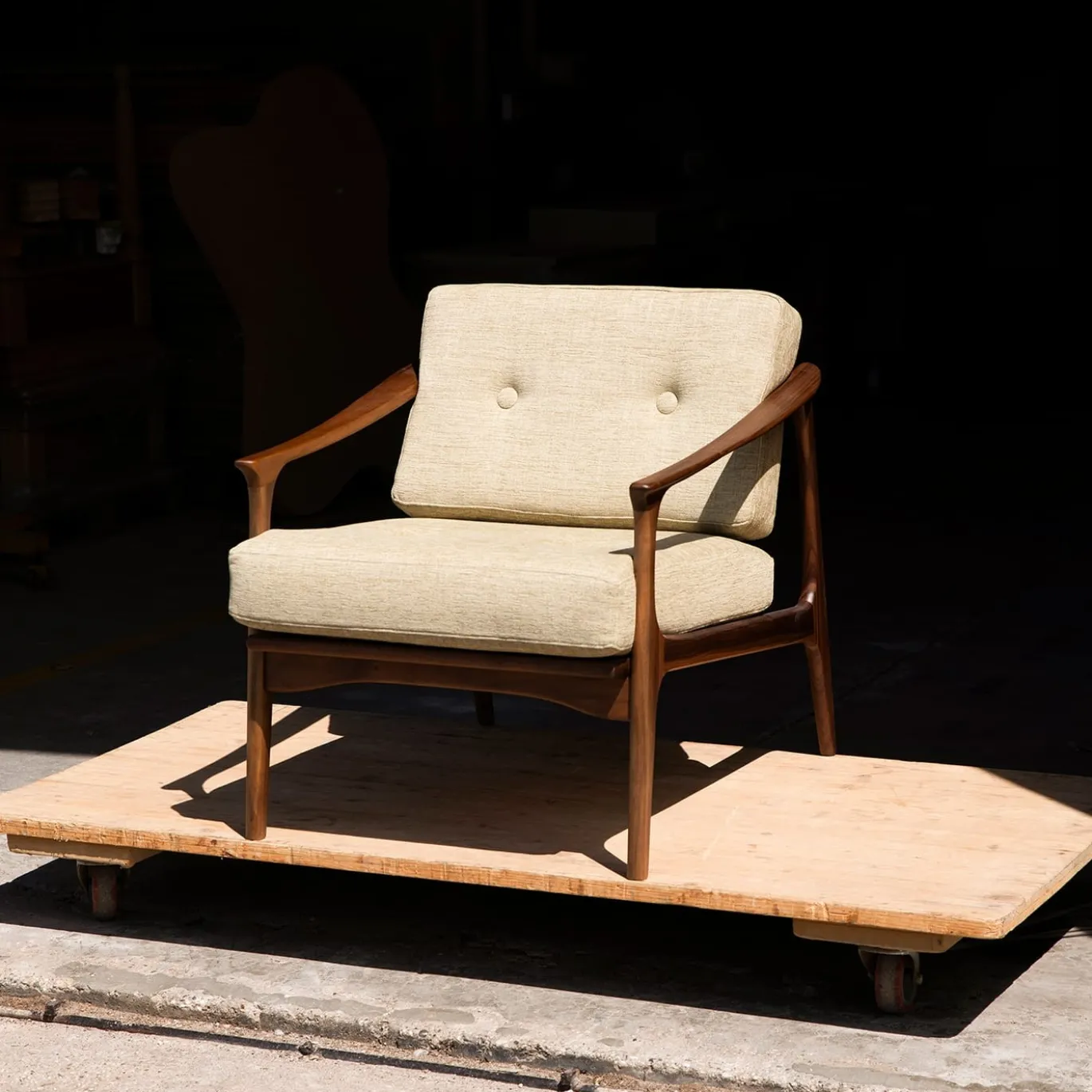 Quiete Walnut Lounge Chair #1
