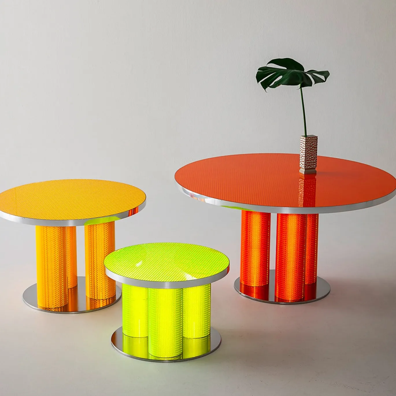 Reflective Collection - Tavolino rotondo giallo