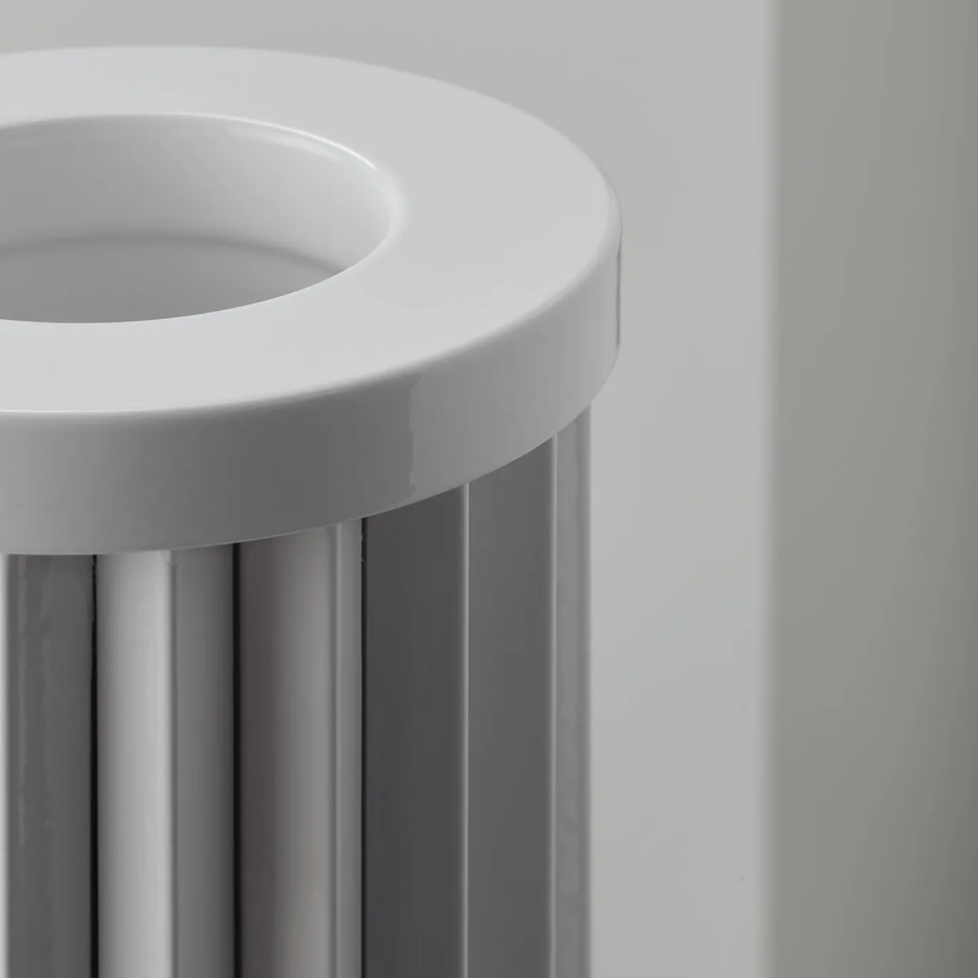 Rombini A Vaso Bianco di Ronan e Erwan Bouroullec