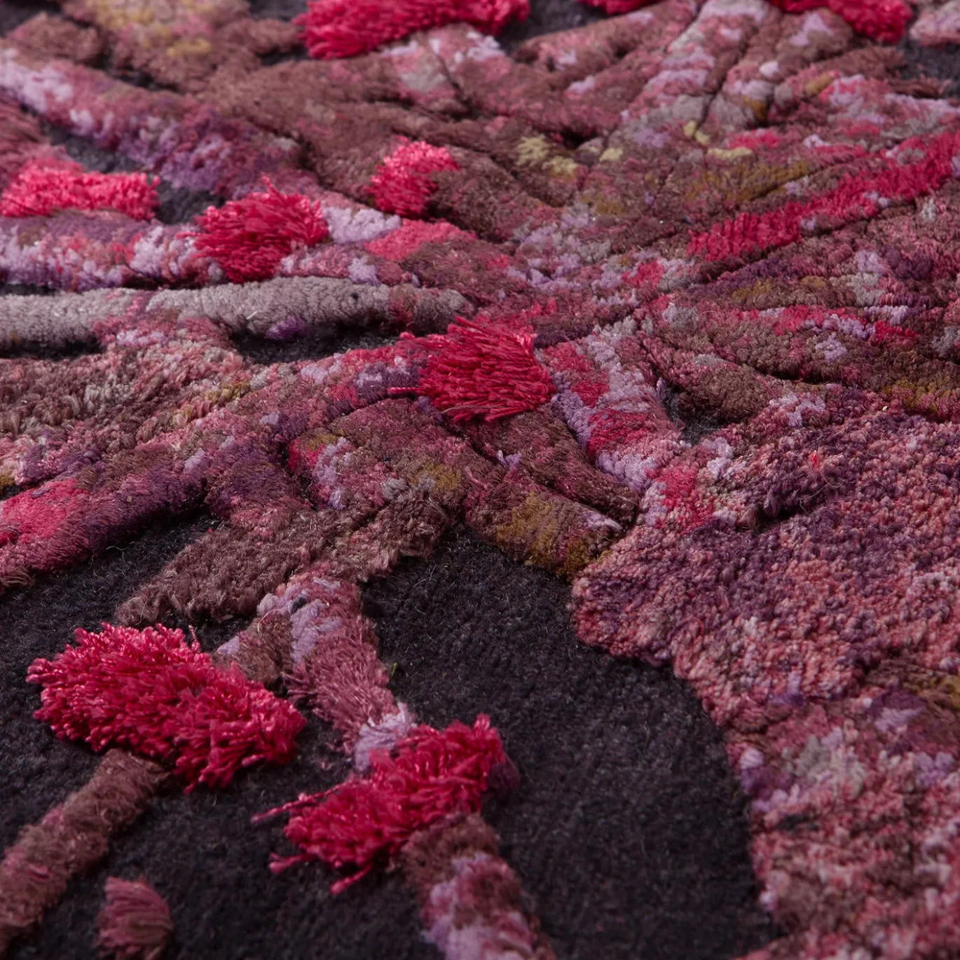 Savage Flowers: Tappeto Memories di Kiki Van Eijk