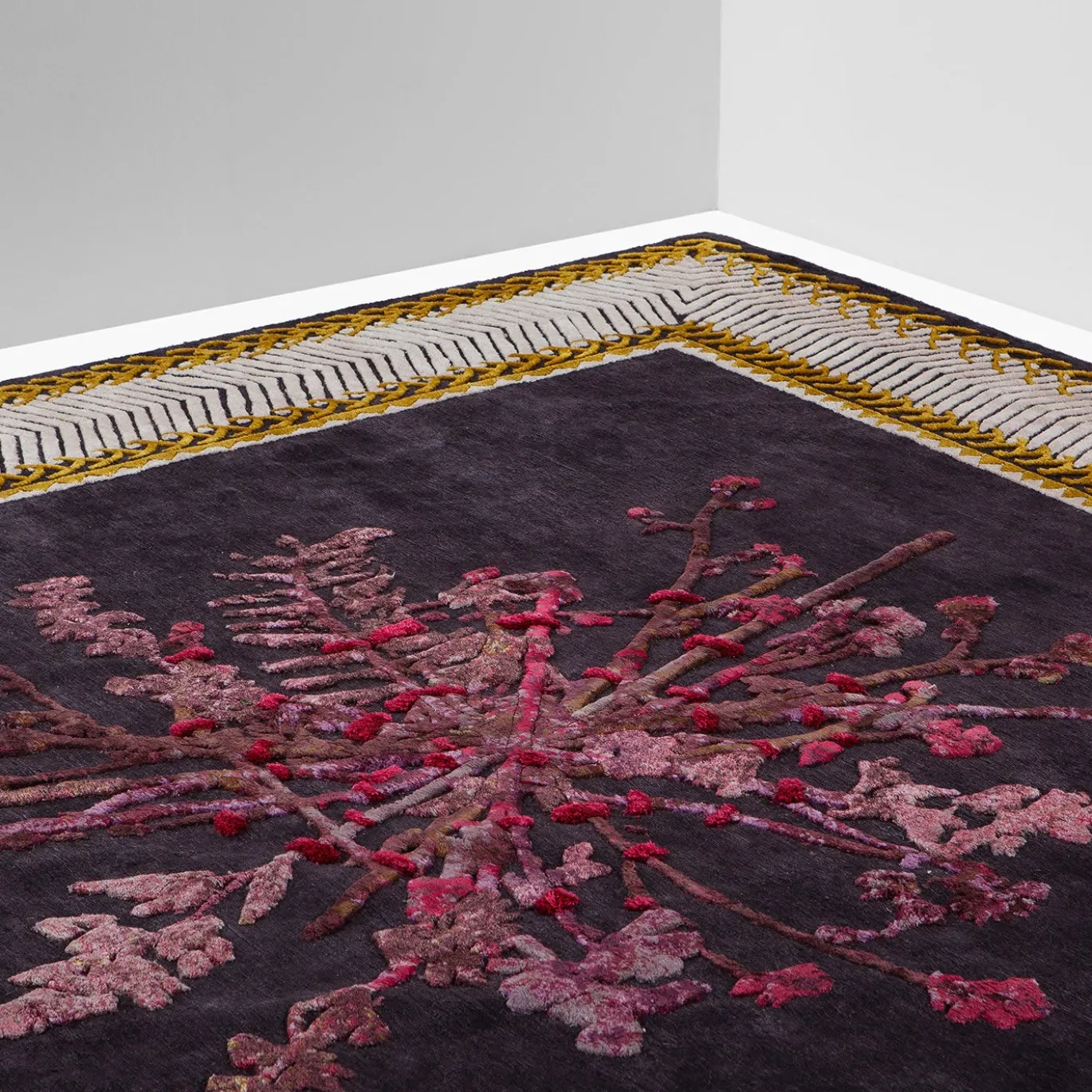 Savage Flowers: Tappeto Memories di Kiki Van Eijk