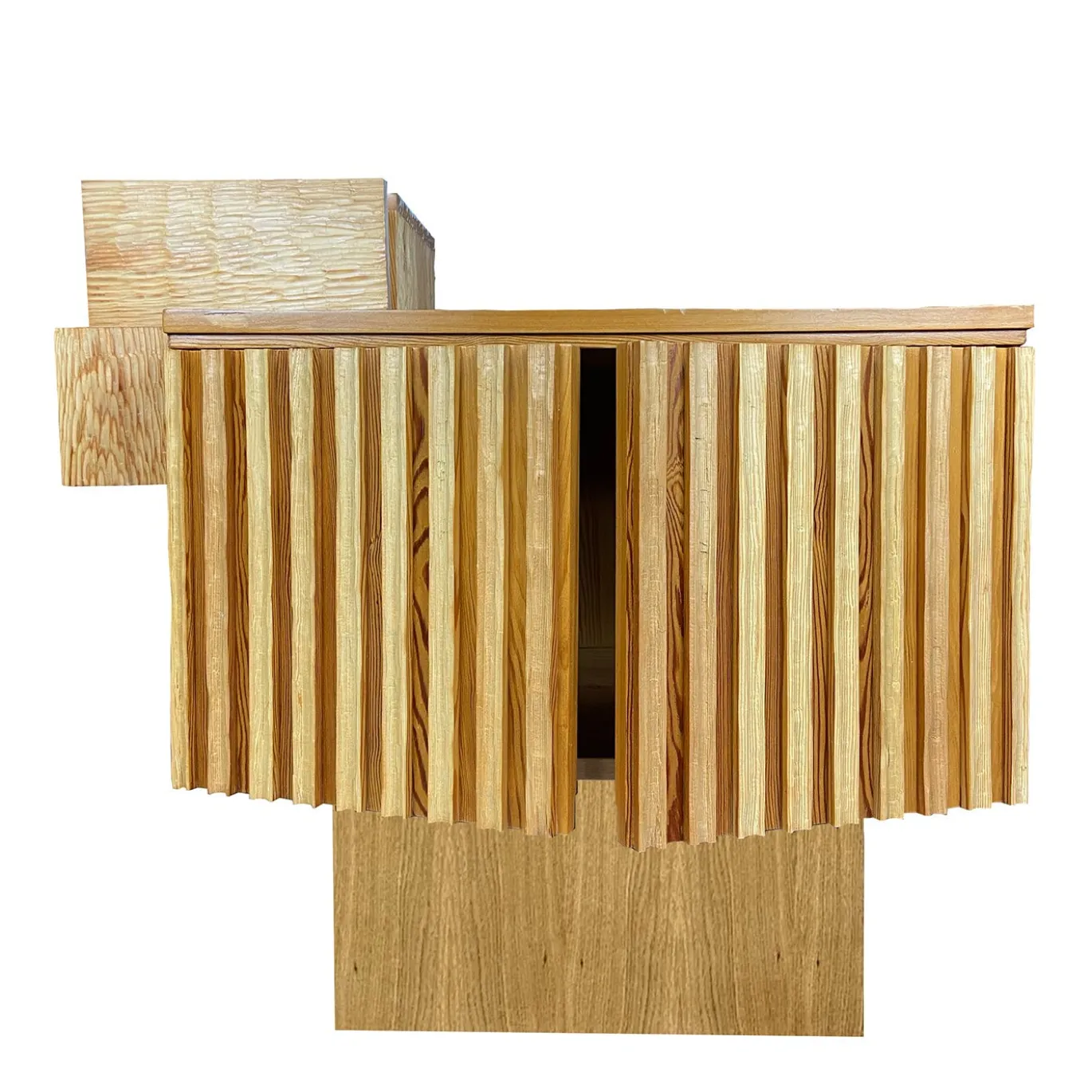 Scolpizio Credenza Asimmetrica in Rovere e Larice