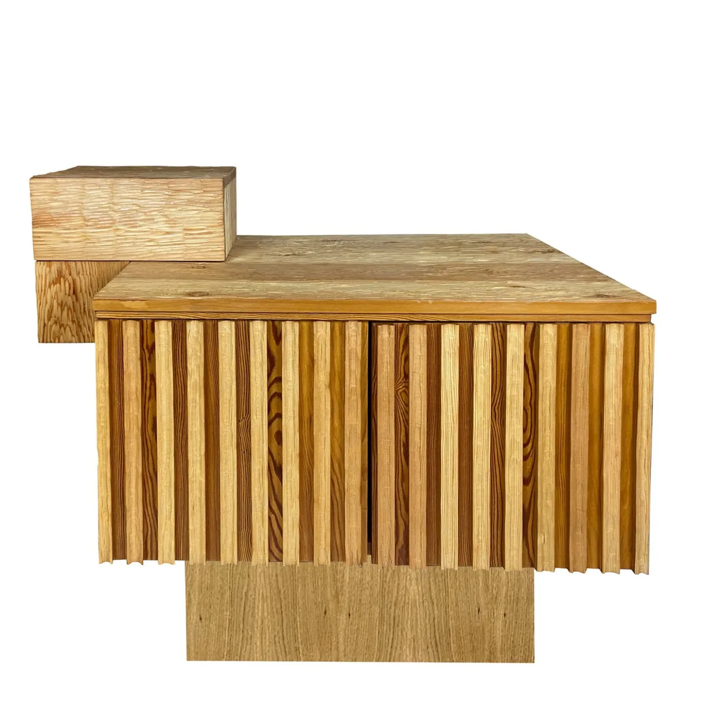 Scolpizio Credenza Asimmetrica in Rovere e Larice