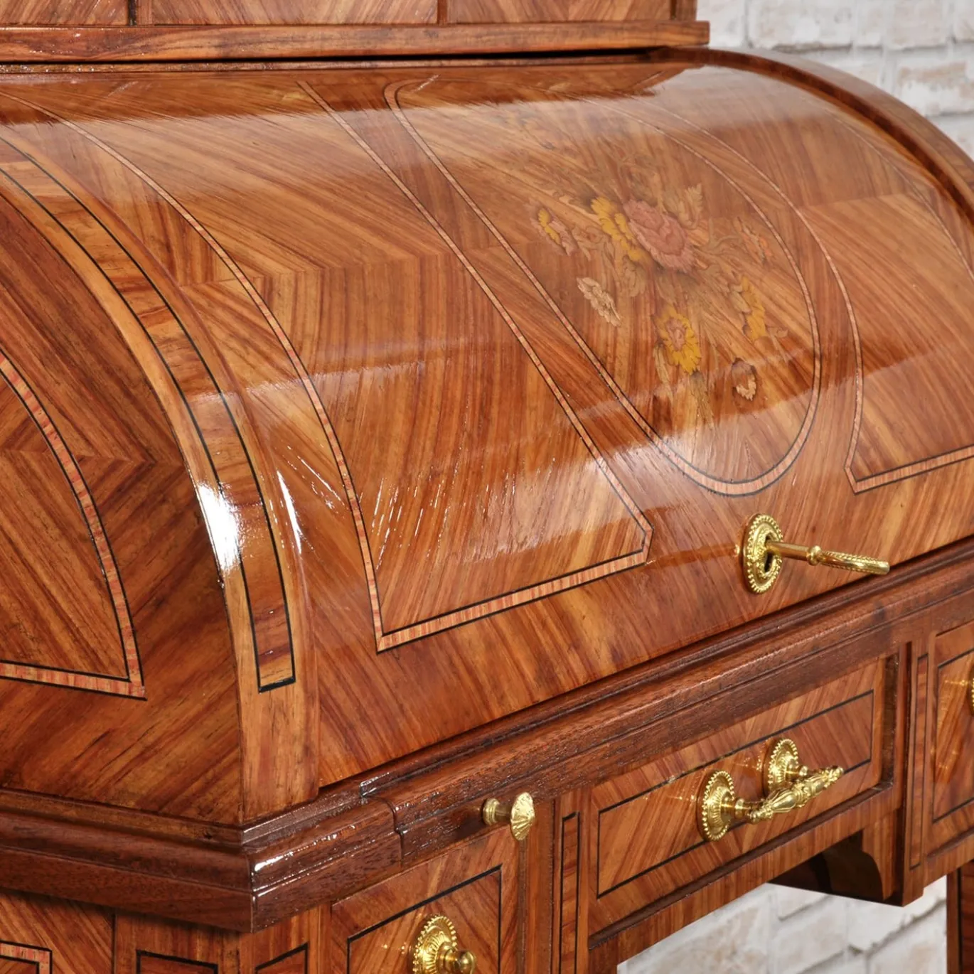 Scrittoio Cilindrico a Rullo in Legno