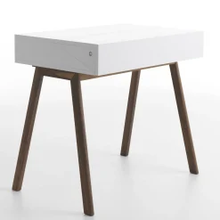 Scrivania Bureau White di Esa Vesmanen