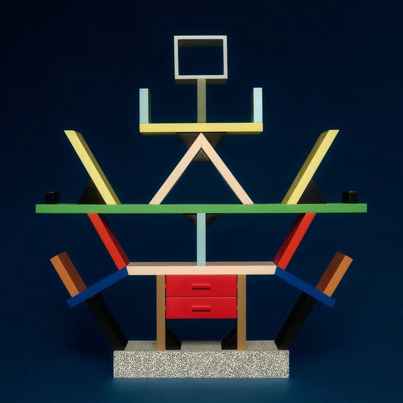 Scultura Carlton Miniatura Memphis in Legno di Ettore Sottsass