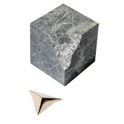 Scultura cubica in marmo Colpo Da Maestro Fusione Argento