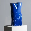 Scultura di busto femminile blu