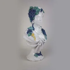 Scultura di busto in ceramica autunnale