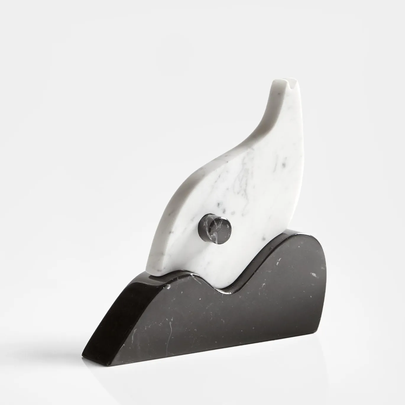 Scultura di Donzella Pavonina