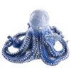 Scultura di polpo in ceramica blu