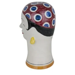 Scultura di testa di nuotatore con berretto rosso maculato