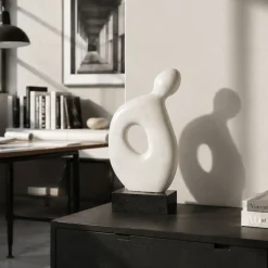 Scultura Figura Aperta Al Vuoto in Marmo Bianco su Base in Granito di Piero Speranza