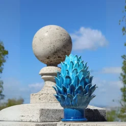 Scultura in ceramica azzurra Galatea