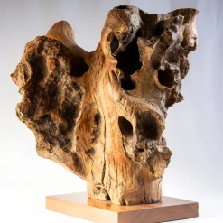 Scultura in legno d'ulivo Cuore Infranto