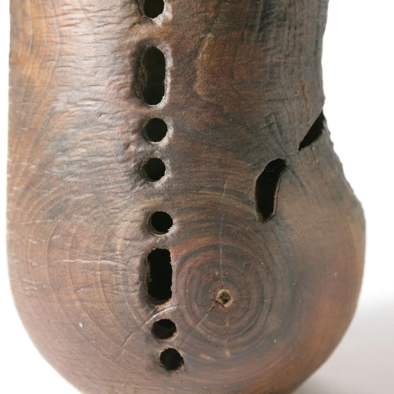 Scultura in Legno Forma Scavata Collezione Impossiballs
