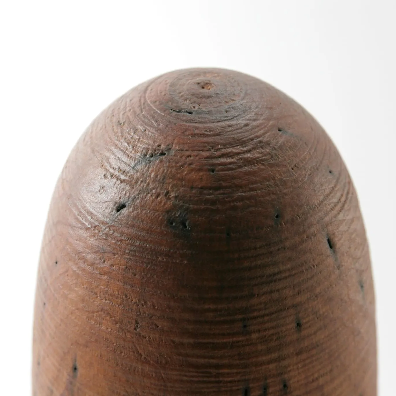 Scultura in legno scavata Impossiballs